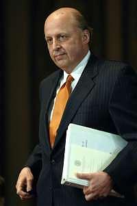 LO SPIONE CAMBIA CASA