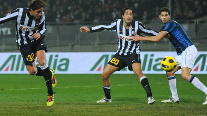 La Juve batte il Milan: Inter in testa