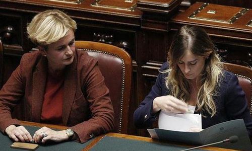 Renzi, nepotismo e marketing