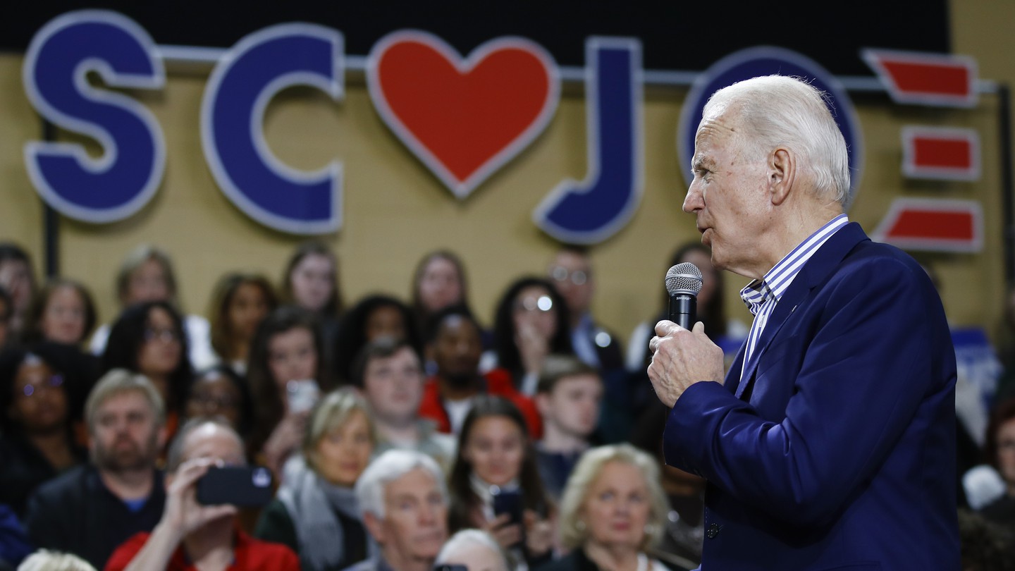 Primarie USA, Biden resta a galla