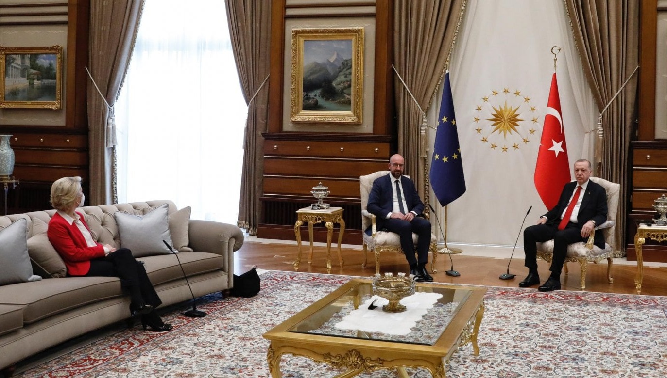 Se una sedia vale più dei diritti