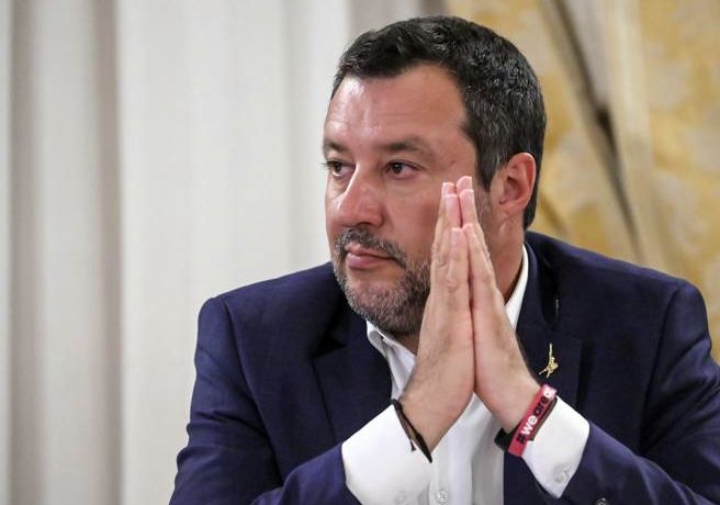 Salvini, harakiri di governo