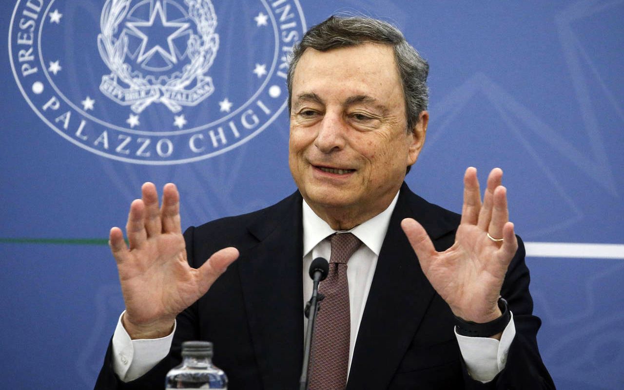 Draghi, il trucco dell’obbligo