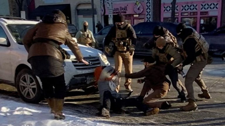 Minneapolis, prove di guerra civile