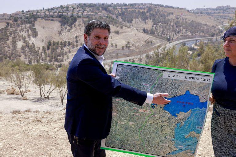 Cisgiordania: Israele seppellisce Oslo