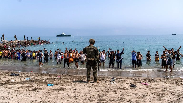 Ceuta, emergenza a orologeria